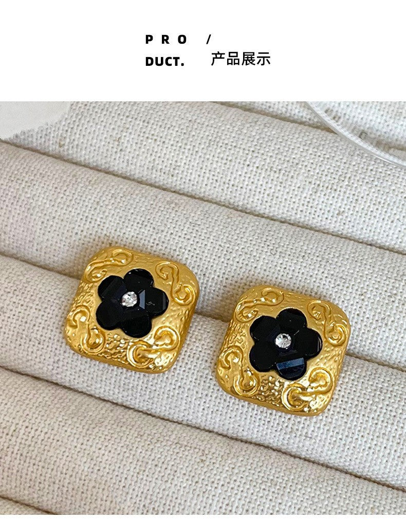Custom French Vintage Black Flower Square Stud Earrings Niche High-end Simple Versatile Inlaid Diamond Earrings for Women