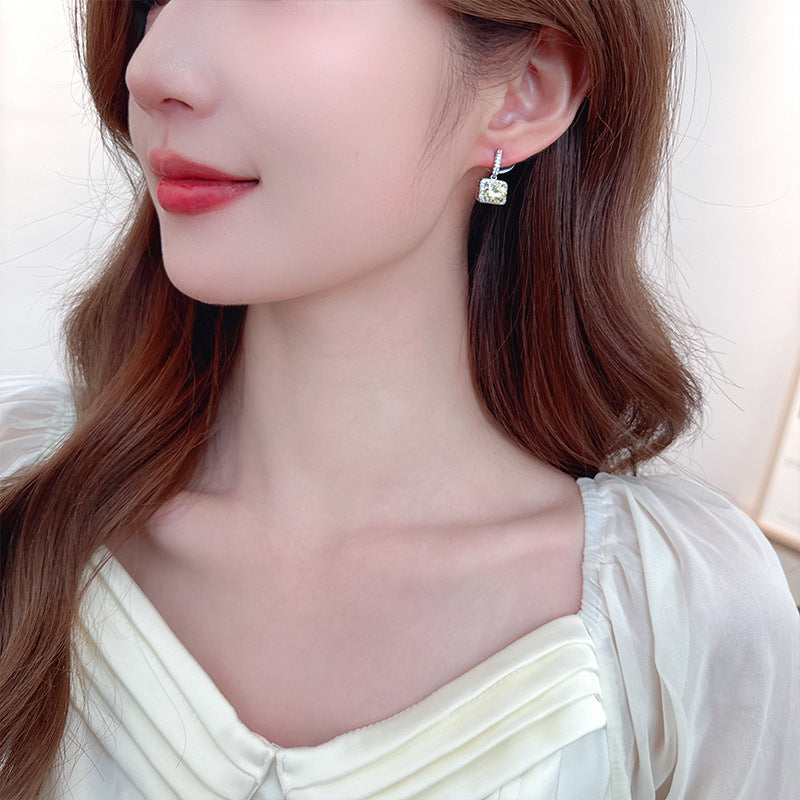 Yellow Small Sugar Cube Zirconia Earrings s925Silver Needle Niche Fresh Sweet Light Luxury Earrings Simple Versatile Ear Jewelry for Women