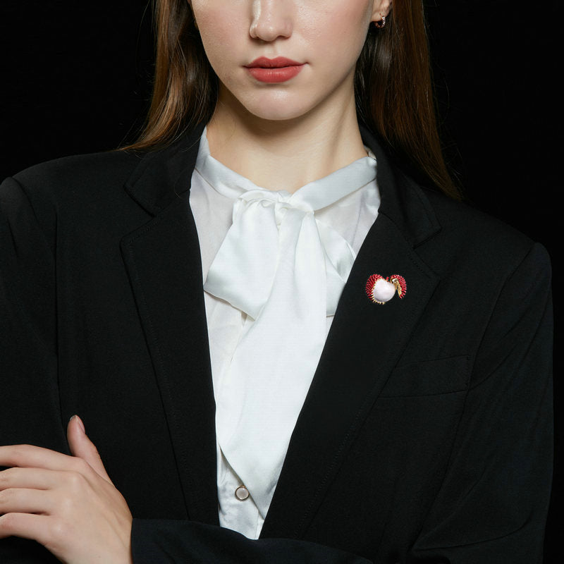 Creative Design Fruit Lychee Small Brooch Multi-purpose Cardigan Anti-exposure Shawl Scarf Buckle