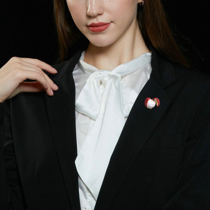 Creative Design Fruit Lychee Small Brooch Multi-purpose Cardigan Anti-exposure Shawl Scarf Buckle