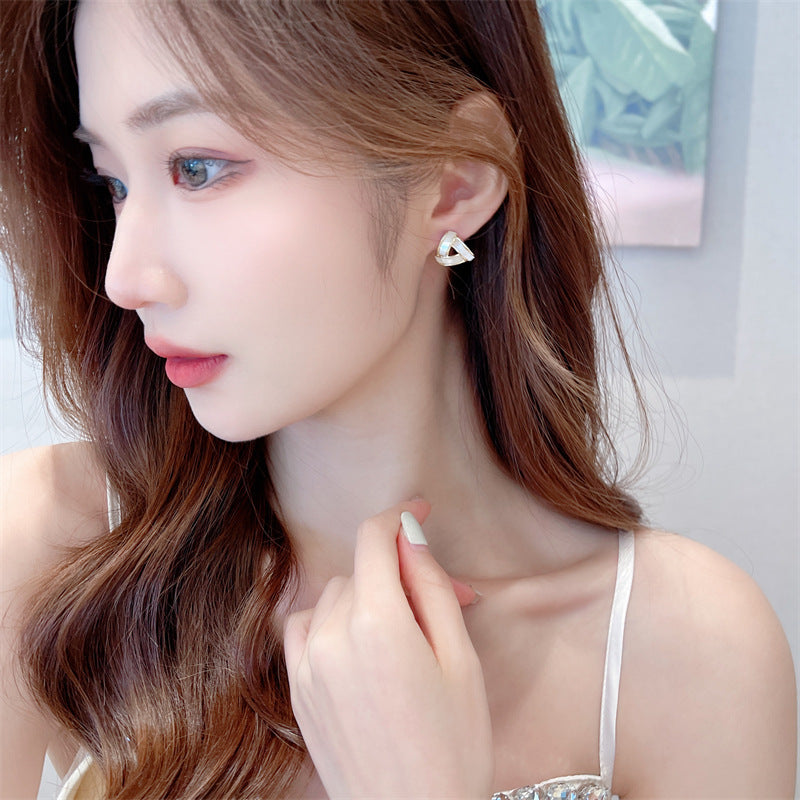 2022New French Style Niche Korean Elegant Internet Celebrity Earrings s925Silver Needle Natural Mother-of-Pearl Triangle Earrings