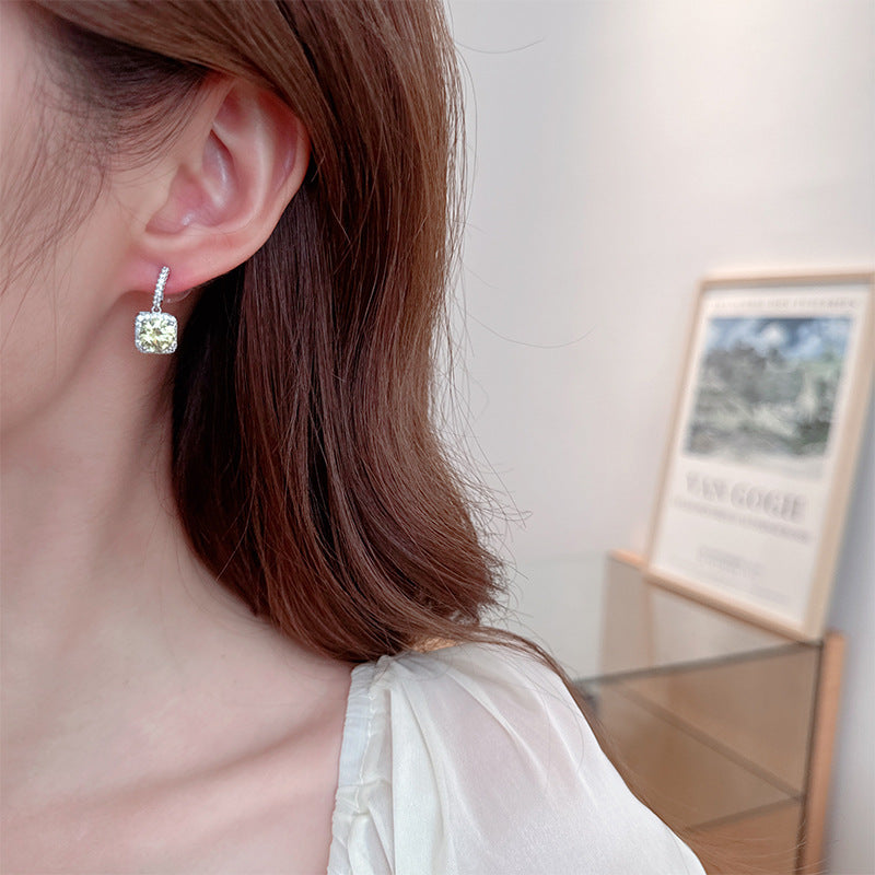 Yellow Small Sugar Cube Zirconia Earrings s925Silver Needle Niche Fresh Sweet Light Luxury Earrings Simple Versatile Ear Jewelry for Women