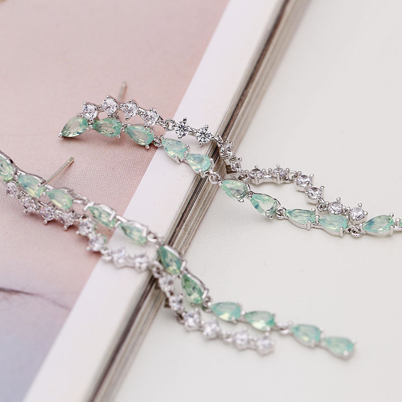 2022New Long Tassel Earrings European and American Fashion Zircon Silver Needle Drop High-end Water Drop Geometric Earrings