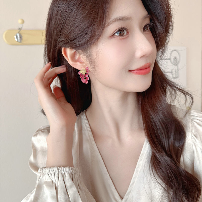 Korean and Japanese New Summer Grape Earrings for Women s925Silver Needle Niche Light Luxury Fruit Creative Pastoral Style Fashion Earrings