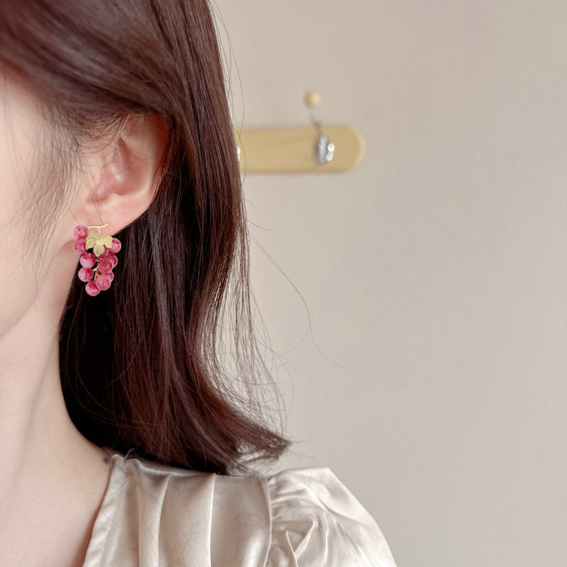 Korean and Japanese New Summer Grape Earrings for Women s925Silver Needle Niche Light Luxury Fruit Creative Pastoral Style Fashion Earrings