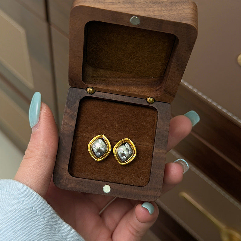 Xiaohongshu Hot-Selling Retro Light Luxury Fashion Versatile Exquisite Small Brushed Gourd Earrings High-End Sense Temperament Ear Jewelry