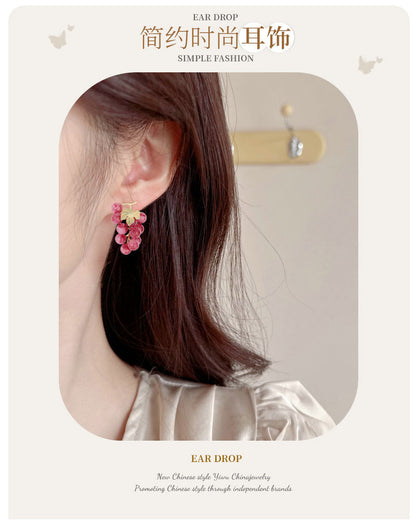 Korean and Japanese New Summer Grape Earrings for Women s925Silver Needle Niche Light Luxury Fruit Creative Pastoral Style Fashion Earrings