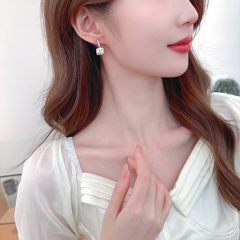 Yellow Small Sugar Cube Zirconia Earrings s925Silver Needle Niche Fresh Sweet Light Luxury Earrings Simple Versatile Ear Jewelry for Women